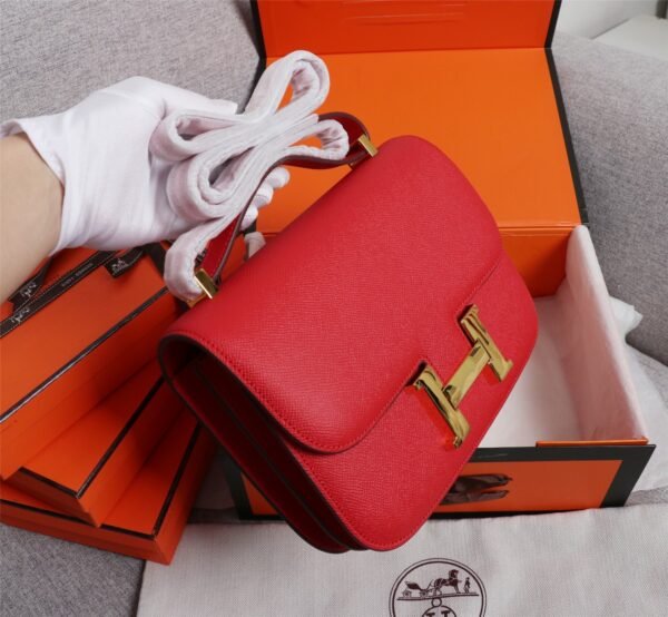Gorgeous and stylish designer classic style shoulder bag - Image 192
