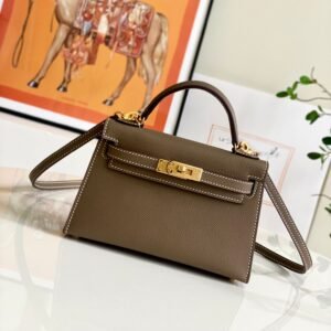 Stylish classic vintage style handbag