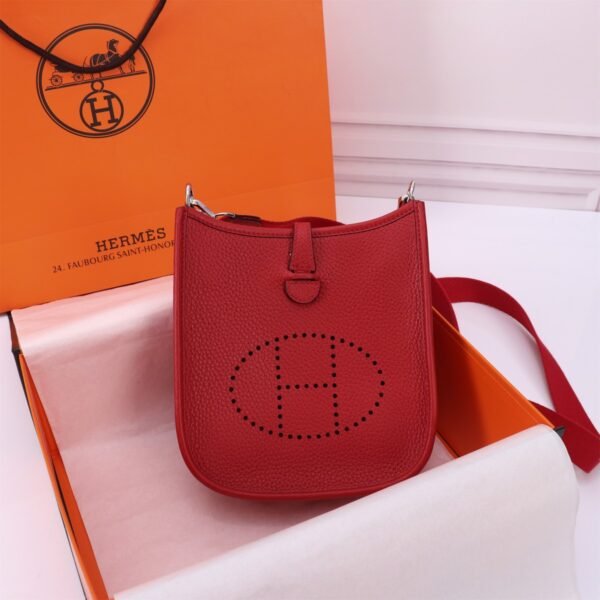 Fashionable designer gorgeous shoulder bag - Image 3