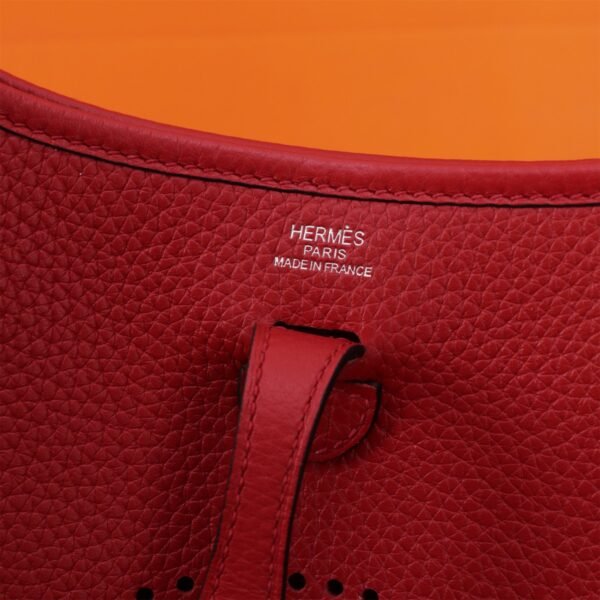 Fashionable designer gorgeous shoulder bag - Image 8