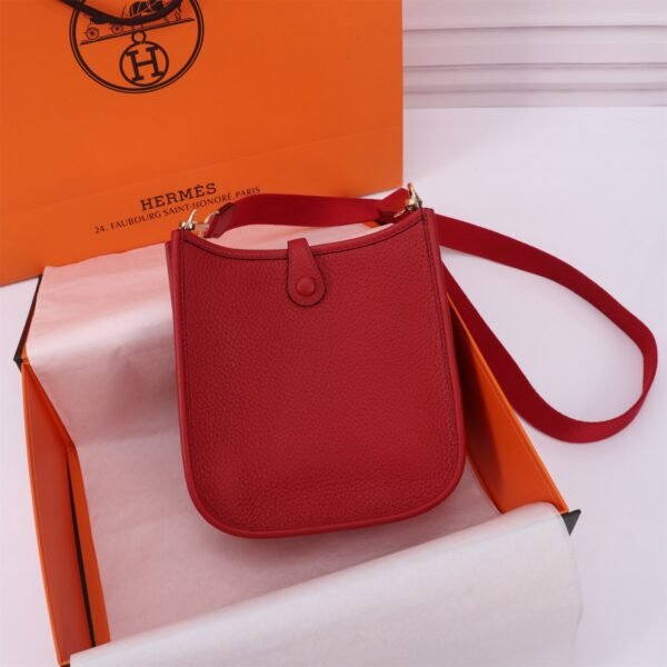 Fashionable designer gorgeous shoulder bag - Image 13