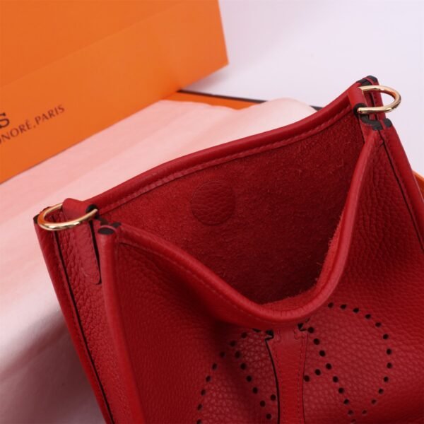 Fashionable designer gorgeous shoulder bag - Image 18