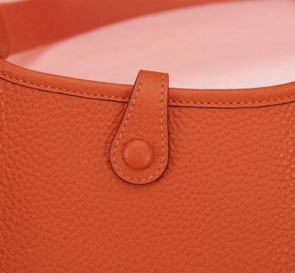 Fashionable designer gorgeous shoulder bag - Image 22