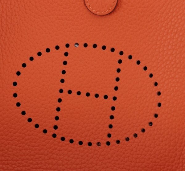 Fashionable designer gorgeous shoulder bag - Image 31