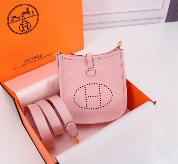Fashionable designer gorgeous shoulder bag - Image 46
