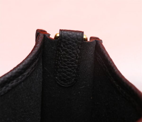 Fashionable designer gorgeous shoulder bag - Image 60
