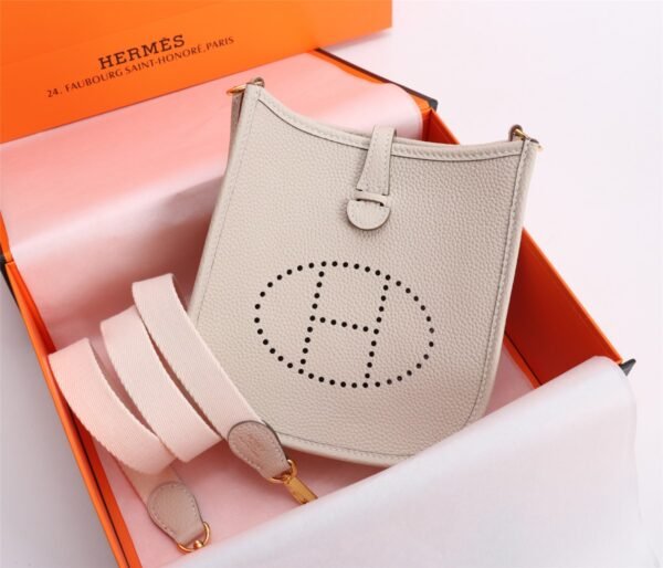 Fashionable designer gorgeous shoulder bag - Image 87