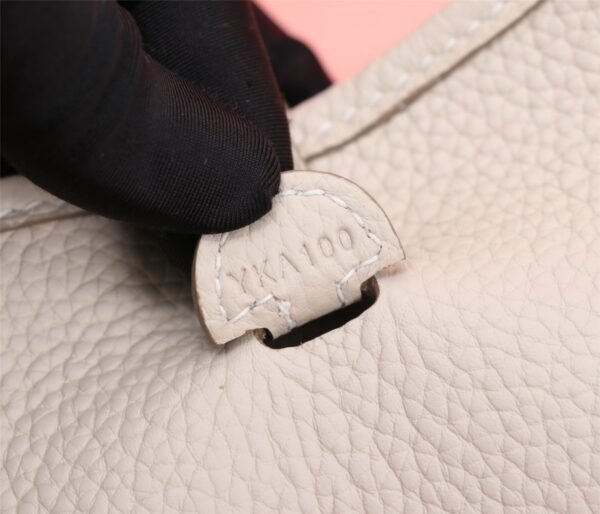 Fashionable designer gorgeous shoulder bag - Image 99