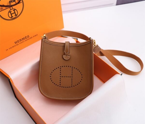 Fashionable designer gorgeous shoulder bag - Image 102