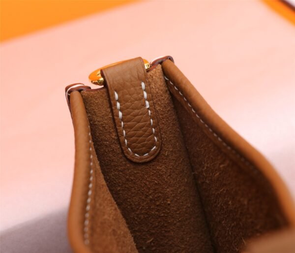 Fashionable designer gorgeous shoulder bag - Image 106