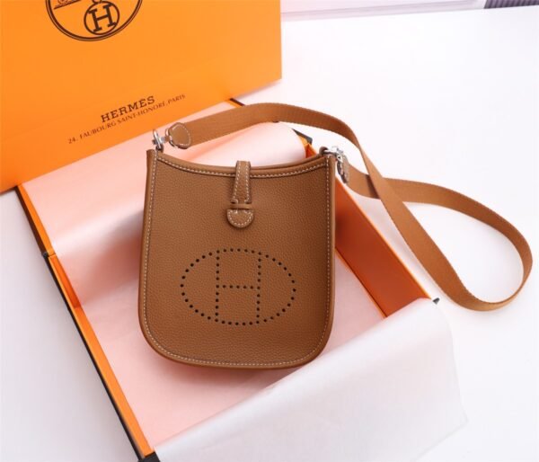 Fashionable designer gorgeous shoulder bag - Image 111