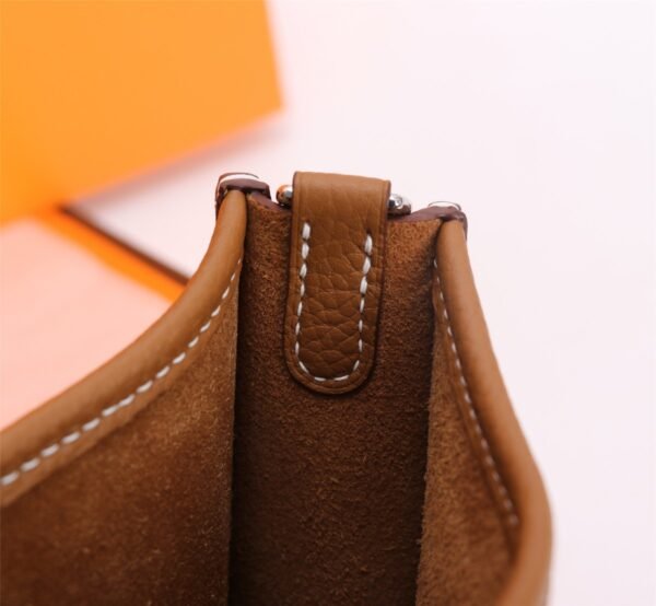 Fashionable designer gorgeous shoulder bag - Image 118