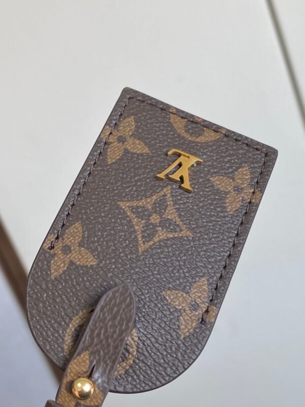 Gorgeous fashionable classic retro style women's handbags - Image 18
