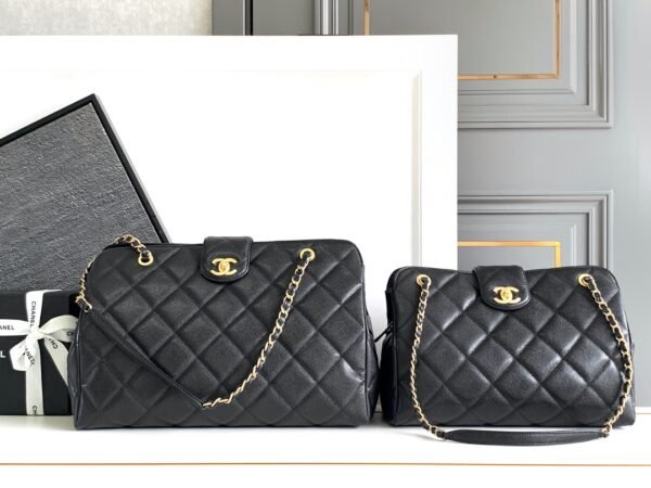Luxurious and gorgeous designer trendy shoulder bag