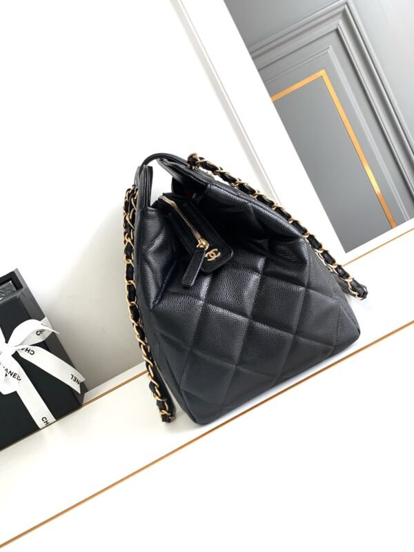 Luxurious and gorgeous designer trendy shoulder bag - Image 3