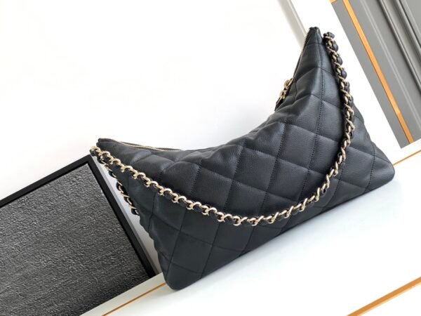 Stylish Designer Classic Black Crossbody Bag - Image 4