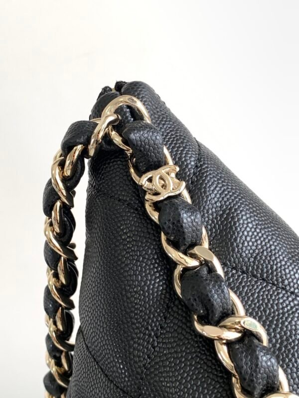 Stylish Designer Classic Black Crossbody Bag - Image 7