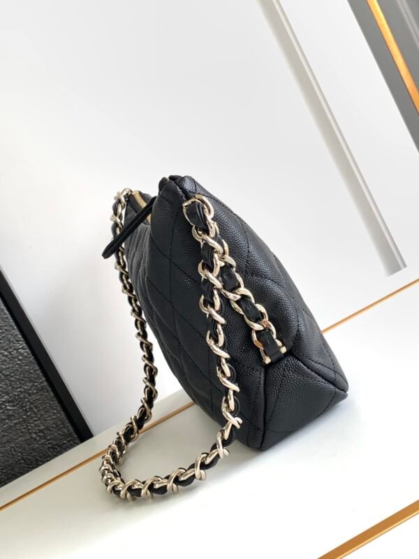 Stylish Designer Classic Black Crossbody Bag - Image 12