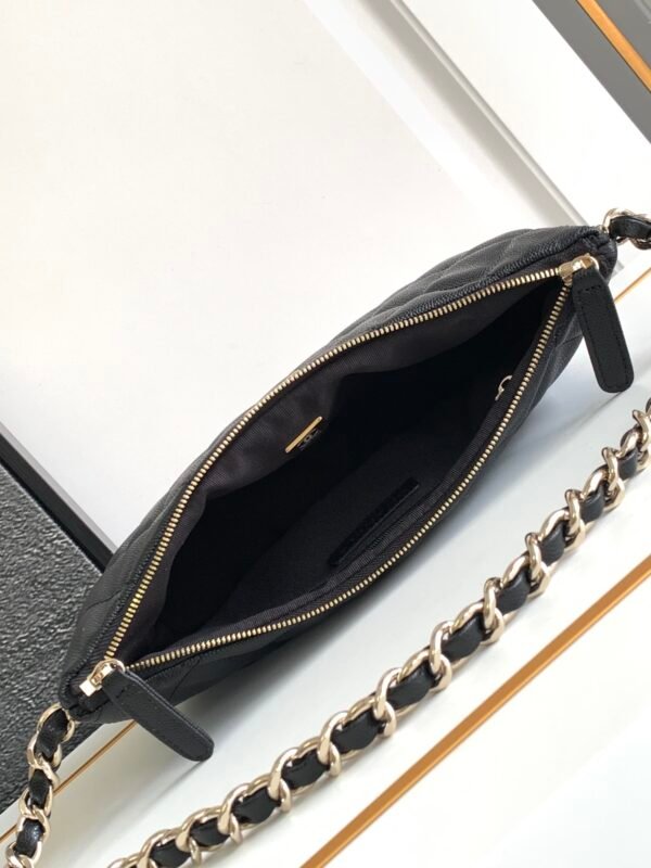 Stylish Designer Classic Black Crossbody Bag - Image 18
