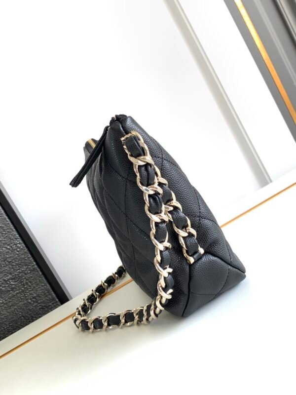 Stylish Designer Classic Black Crossbody Bag - Image 21