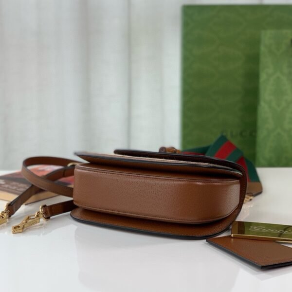 Fashion luxury vintage style women's crossbody bag - Image 6