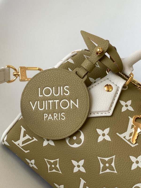 Gorgeous trendy designer vintage luxury classic ladies bag - Image 7