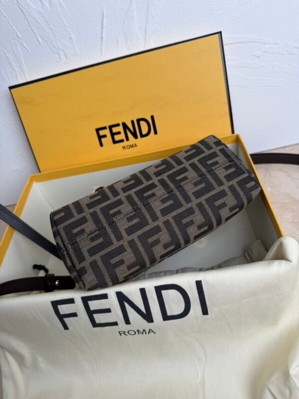 Luxury Fashion Designer Classic Vintage Style Shoulder Bag - Image 10