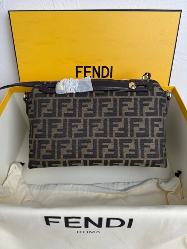 Luxury Fashion Designer Classic Vintage Style Shoulder Bag - Image 12