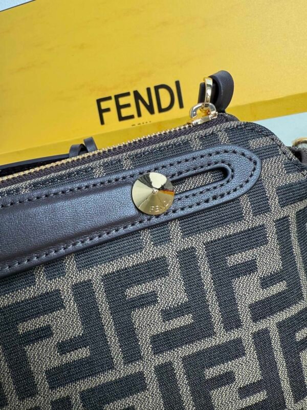 Luxury Fashion Designer Classic Vintage Style Shoulder Bag - Image 15