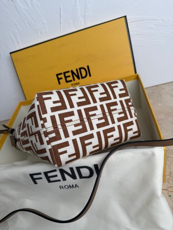 Fashionable and classic ladies handbags - Image 10