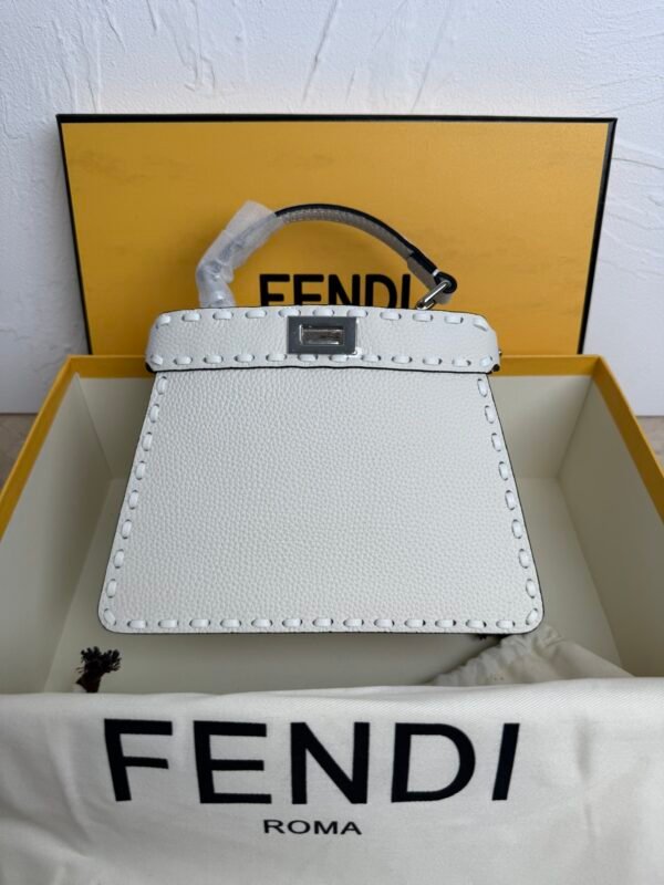 Stylish Gorgeous Designer Classic Handbag - Image 3