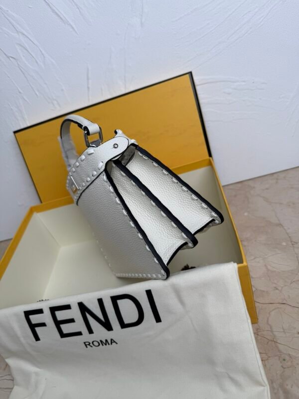 Stylish Gorgeous Designer Classic Handbag - Image 4