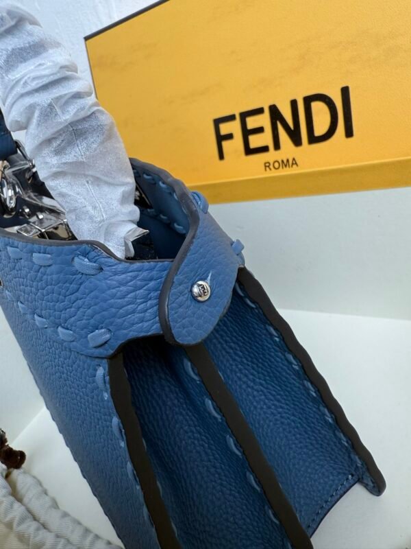 Stylish Gorgeous Designer Classic Handbag - Image 33