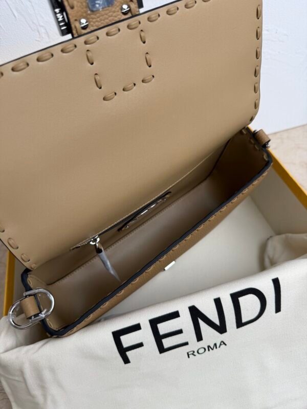 Stylish Luxury Designer Trend Crossbody Bag - Image 8