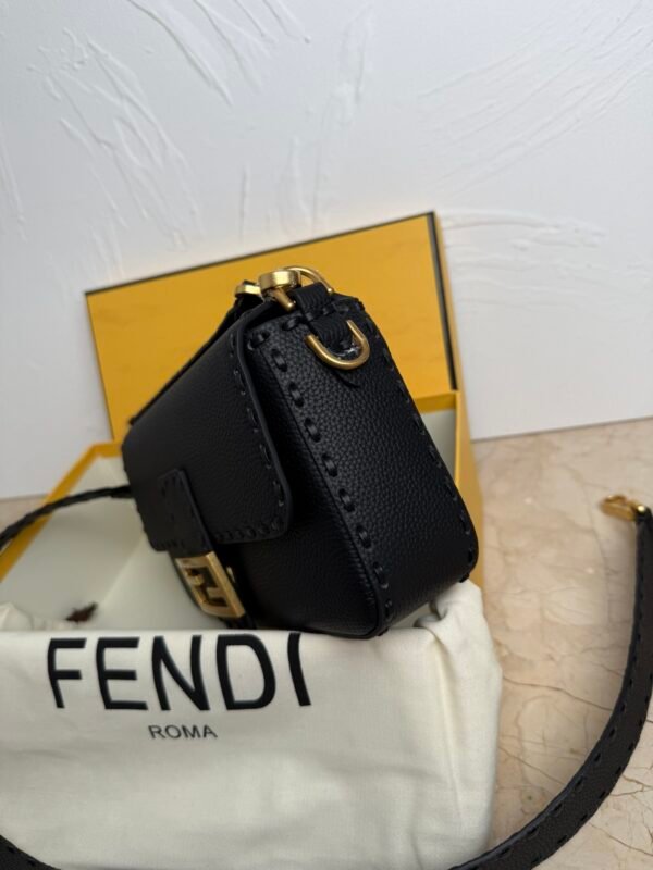 Stylish Luxury Designer Trend Crossbody Bag - Image 31