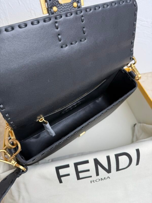 Stylish Luxury Designer Trend Crossbody Bag - Image 35