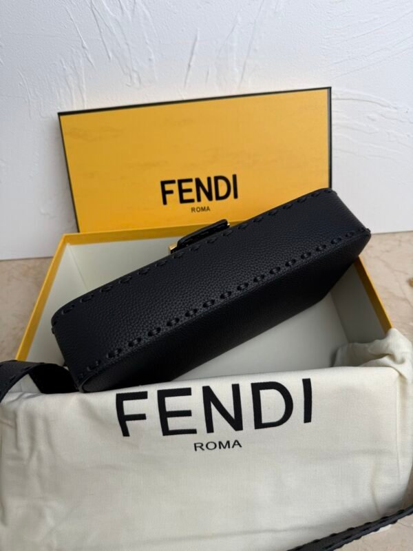 Stylish Luxury Designer Trend Crossbody Bag - Image 37