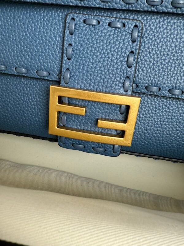Stylish Luxury Designer Trend Crossbody Bag - Image 40