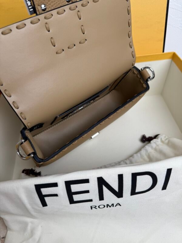 Gorgeous trendy fashion shoulder bag - Image 8