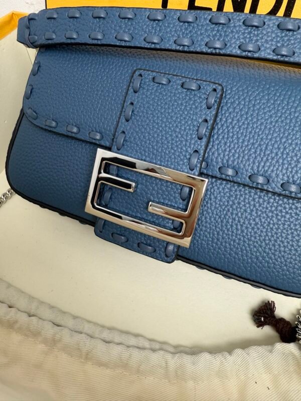 Gorgeous trendy fashion shoulder bag - Image 14