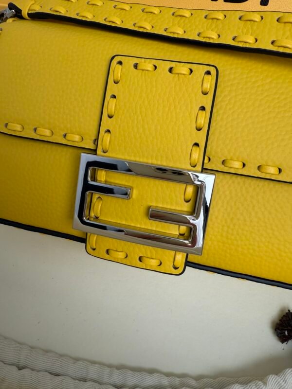 Gorgeous trendy fashion shoulder bag - Image 32