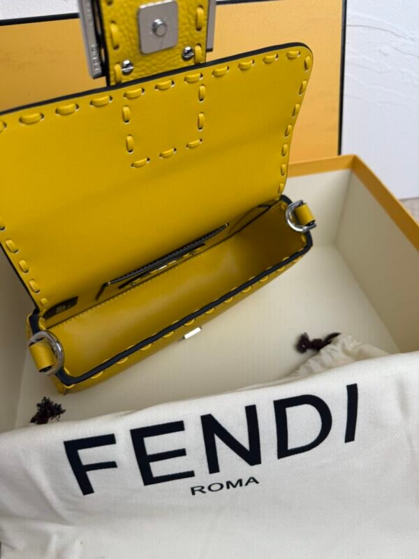 Gorgeous trendy fashion shoulder bag - Image 35