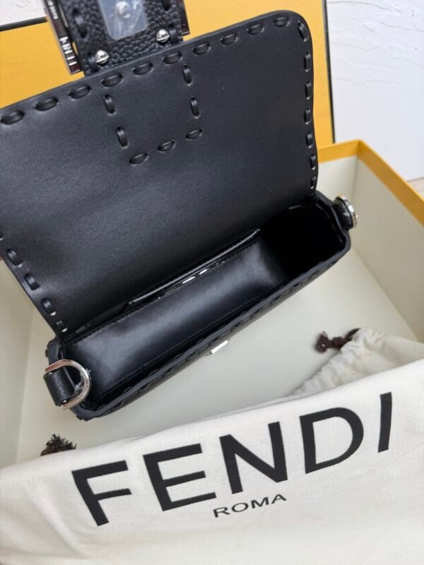 Gorgeous trendy fashion shoulder bag - Image 44