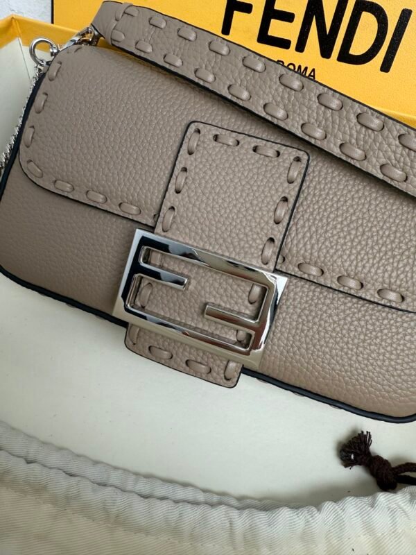 Gorgeous trendy fashion shoulder bag - Image 59