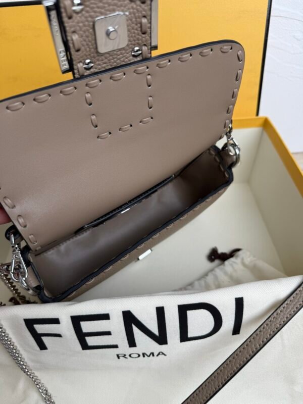 Gorgeous trendy fashion shoulder bag - Image 62